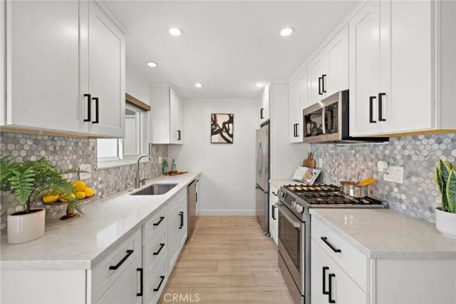 115 Morristown, Costa Mesa, CA 92626
