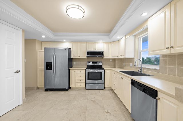 3900 GALT OCEAN Drive 309, Fort Lauderdale, FL 33308