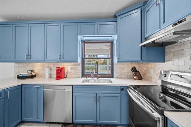 13950 BARBERRY Court, Wellington, FL 33414