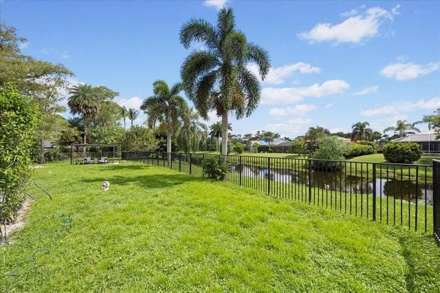 13950 BARBERRY Court, Wellington, FL 33414