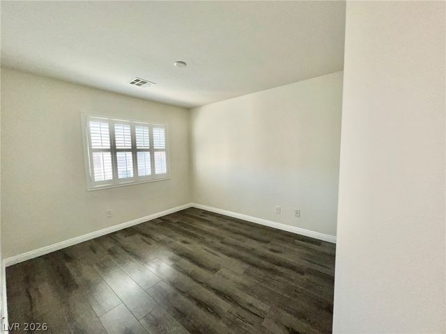 5014 Tunnel Falls Drive, Las Vegas, NV 89141