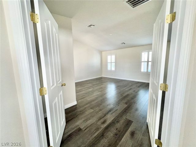 5014 Tunnel Falls Drive, Las Vegas, NV 89141