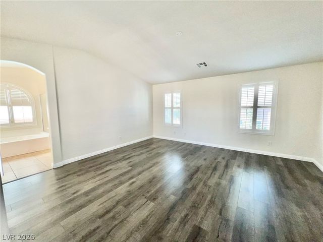 5014 Tunnel Falls Drive, Las Vegas, NV 89141