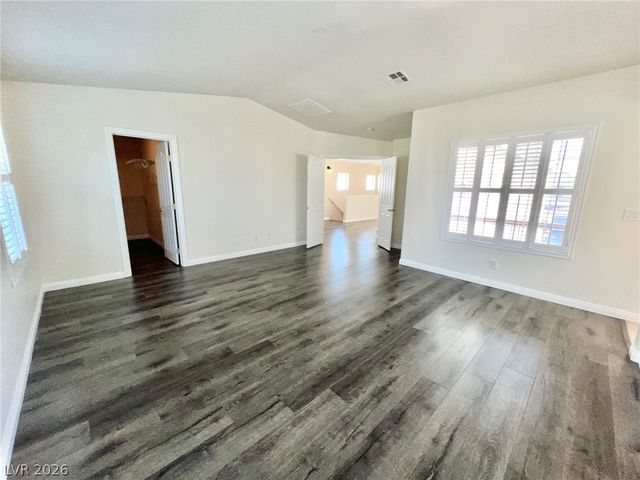 5014 Tunnel Falls Drive, Las Vegas, NV 89141