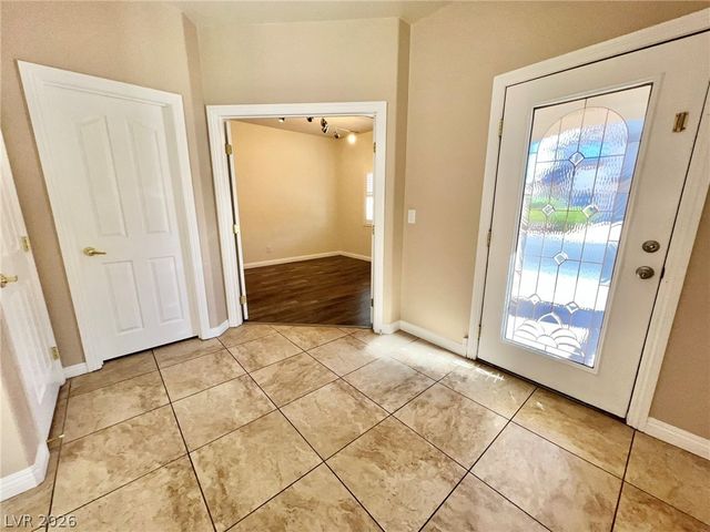 5014 Tunnel Falls Drive, Las Vegas, NV 89141
