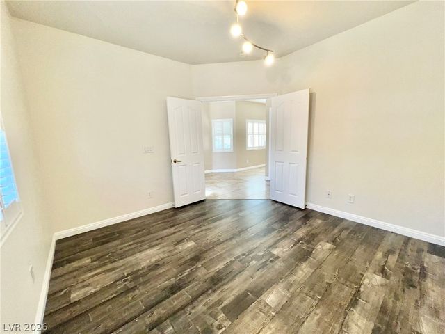 5014 Tunnel Falls Drive, Las Vegas, NV 89141