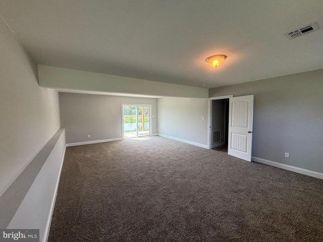 181 MEADOWCREEK DR N, Chambersburg, PA 17202
