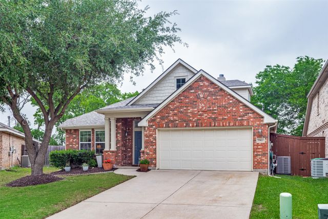 3901 Denridge Lane, Fort Worth, TX 76262