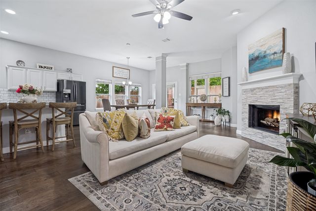 3901 Denridge Lane, Fort Worth, TX 76262