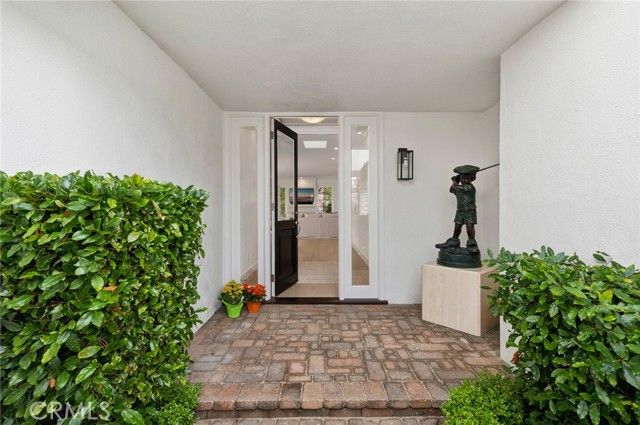 1 Rue Fontainbleau, Newport Beach, CA 92660