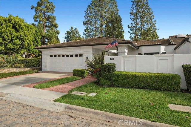 1 Rue Fontainbleau, Newport Beach, CA 92660