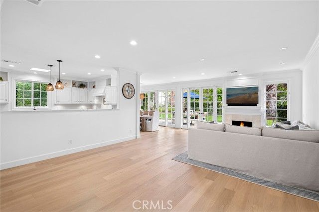 1 Rue Fontainbleau, Newport Beach, CA 92660