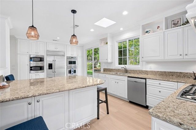 1 Rue Fontainbleau, Newport Beach, CA 92660