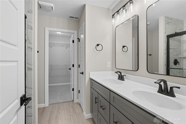 25 Timber Creek Drive, Carlisle, OH 45005