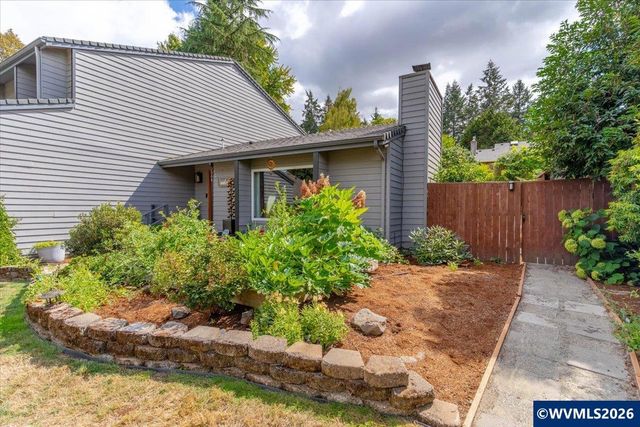 3364 Huckleberry Ct S, Salem, OR 97302