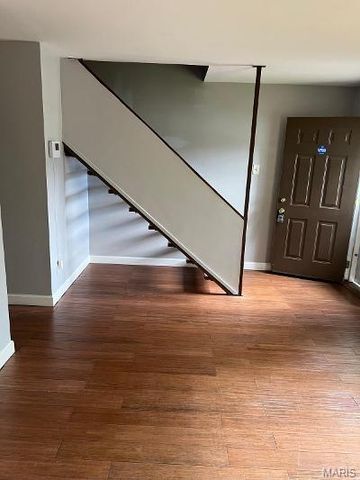 7463 Hazelcrest Drive, Hazelwood, MO 63042