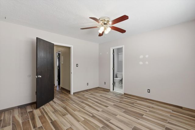 2404 Sandler Drive NE, Albuquerque, NM 87112