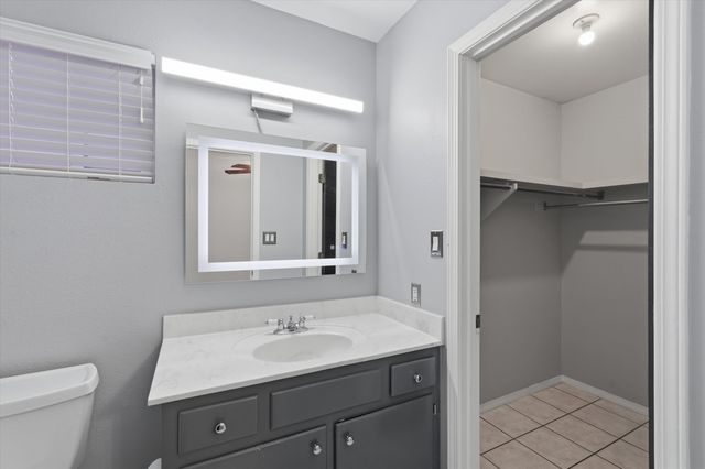 2404 Sandler Drive NE, Albuquerque, NM 87112