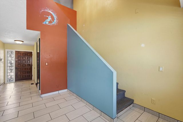 2404 Sandler Drive NE, Albuquerque, NM 87112