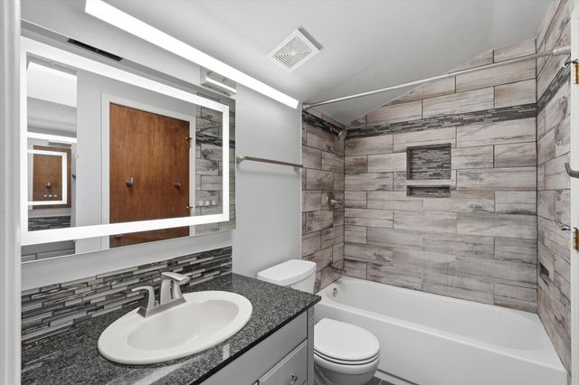 2404 Sandler Drive NE, Albuquerque, NM 87112