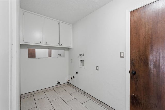 2404 Sandler Drive NE, Albuquerque, NM 87112