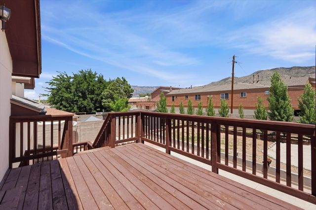 2404 Sandler Drive NE, Albuquerque, NM 87112