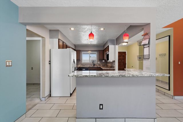 2404 Sandler Drive NE, Albuquerque, NM 87112