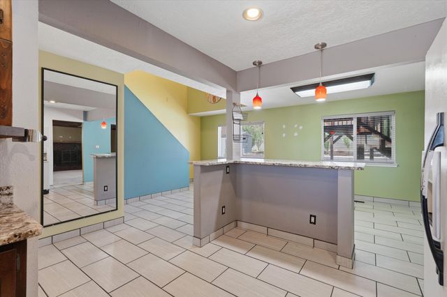 2404 Sandler Drive NE, Albuquerque, NM 87112