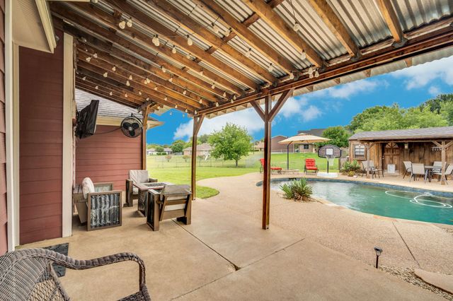 4431 Kings Court, Midlothian, TX 76065