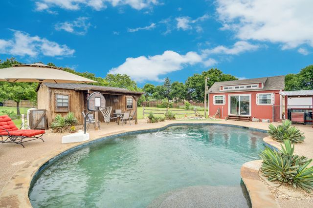 4431 Kings Court, Midlothian, TX 76065