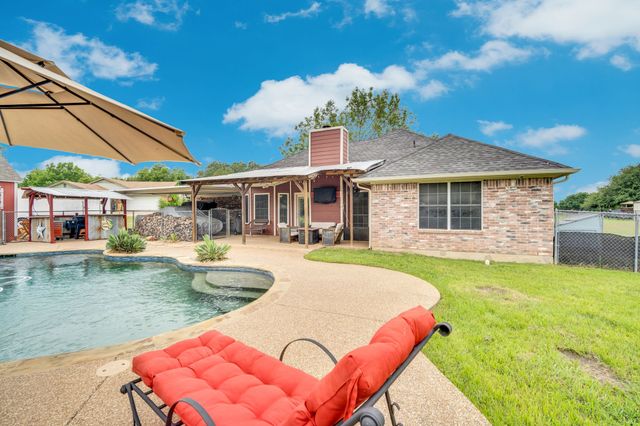 4431 Kings Court, Midlothian, TX 76065