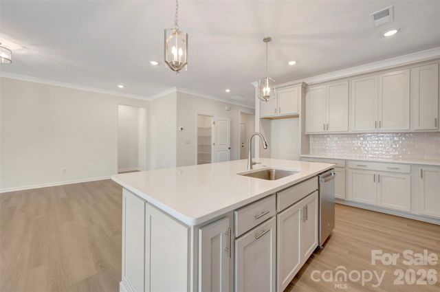 12109 Avienmore Drive, Charlotte, NC 28278