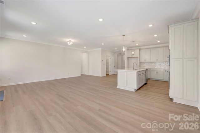 12109 Avienmore Drive, Charlotte, NC 28278