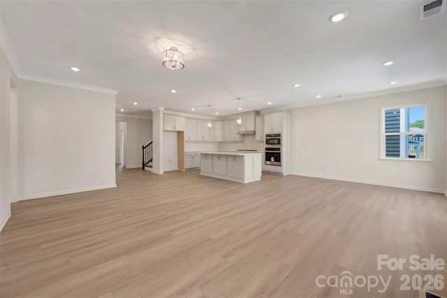 12109 Avienmore Drive, Charlotte, NC 28278