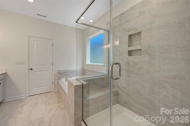 12109 Avienmore Drive, Charlotte, NC 28278