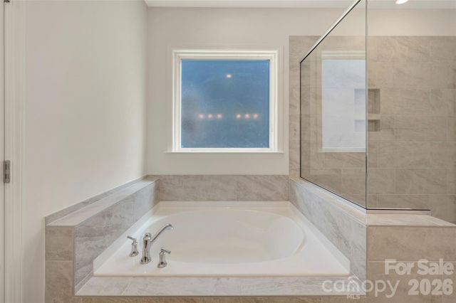 12109 Avienmore Drive, Charlotte, NC 28278