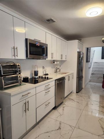 1645 SW 83rd Ct, Miami, FL 33155