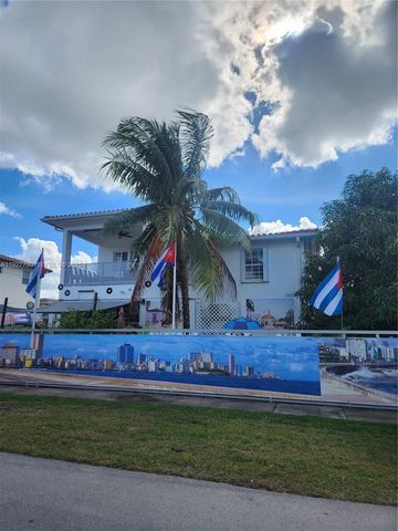 1645 SW 83rd Ct, Miami, FL 33155