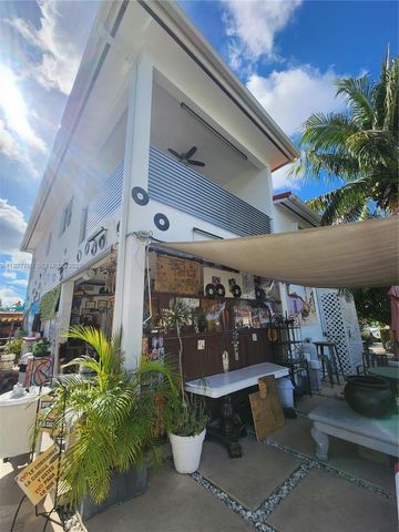 1645 SW 83rd Ct, Miami, FL 33155