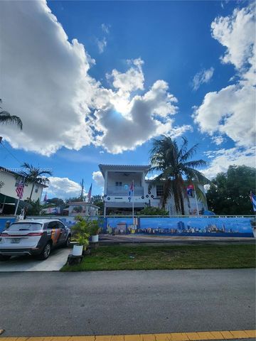 1645 SW 83rd Ct, Miami, FL 33155