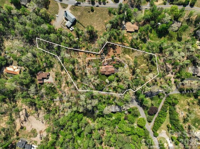 68 Acorn Road, Asheville, NC 28804