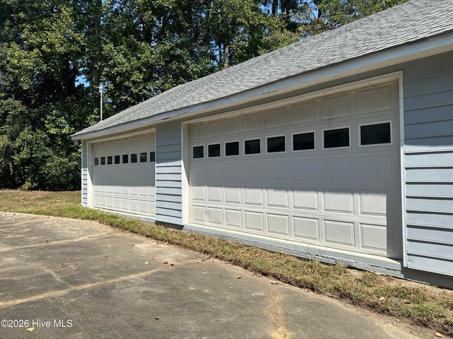 1011 Parkside Drive NW, Wilson, NC 27896
