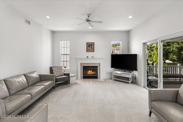18 Trish Court, Matawan, NJ 07747