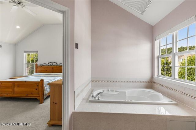 18 Trish Court, Matawan, NJ 07747