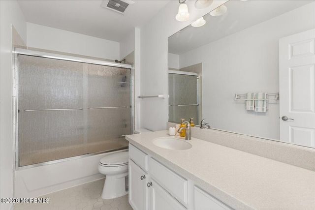 18 Trish Court, Matawan, NJ 07747