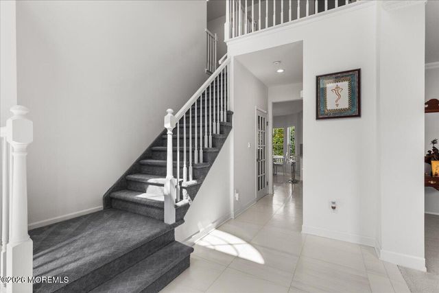 18 Trish Court, Matawan, NJ 07747