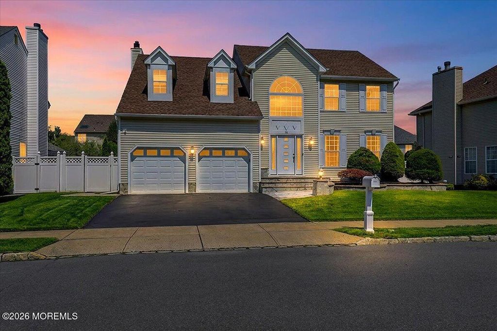 18 Trish Court, Matawan, NJ 07747