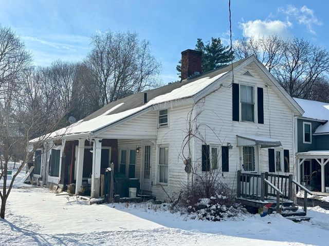 44 Russell St, Greenfield, MA 01301