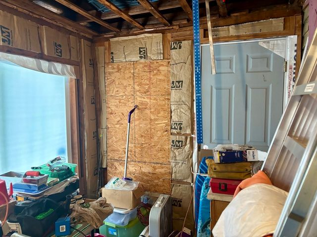 44 Russell St, Greenfield, MA 01301