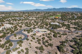 23 Windridge Circle, Santa Fe, NM 87506